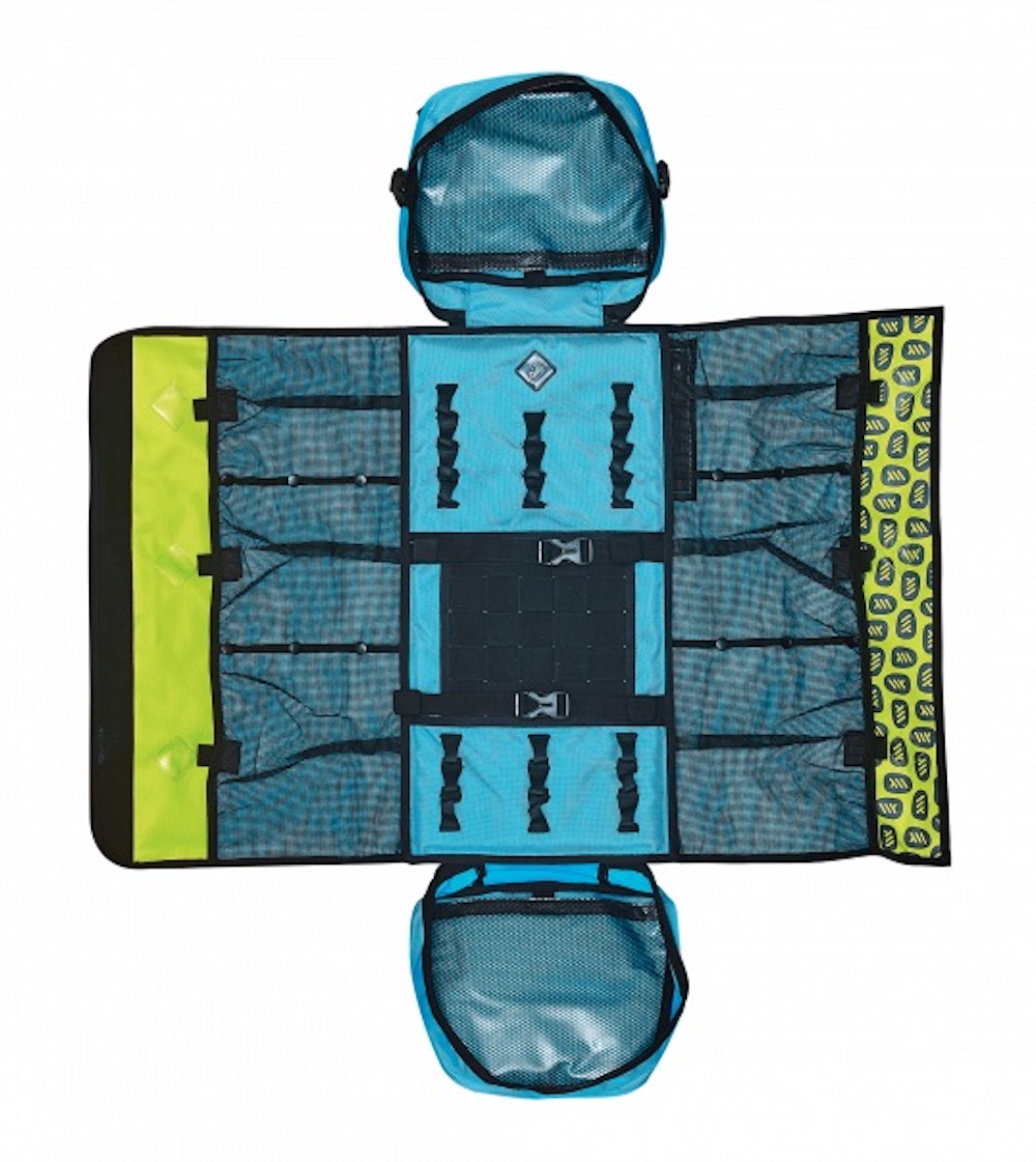 Blaue Aufbewahrungstasche mit Fächern und Netzen für Zubehör, ideal für Reisen und Organisation.